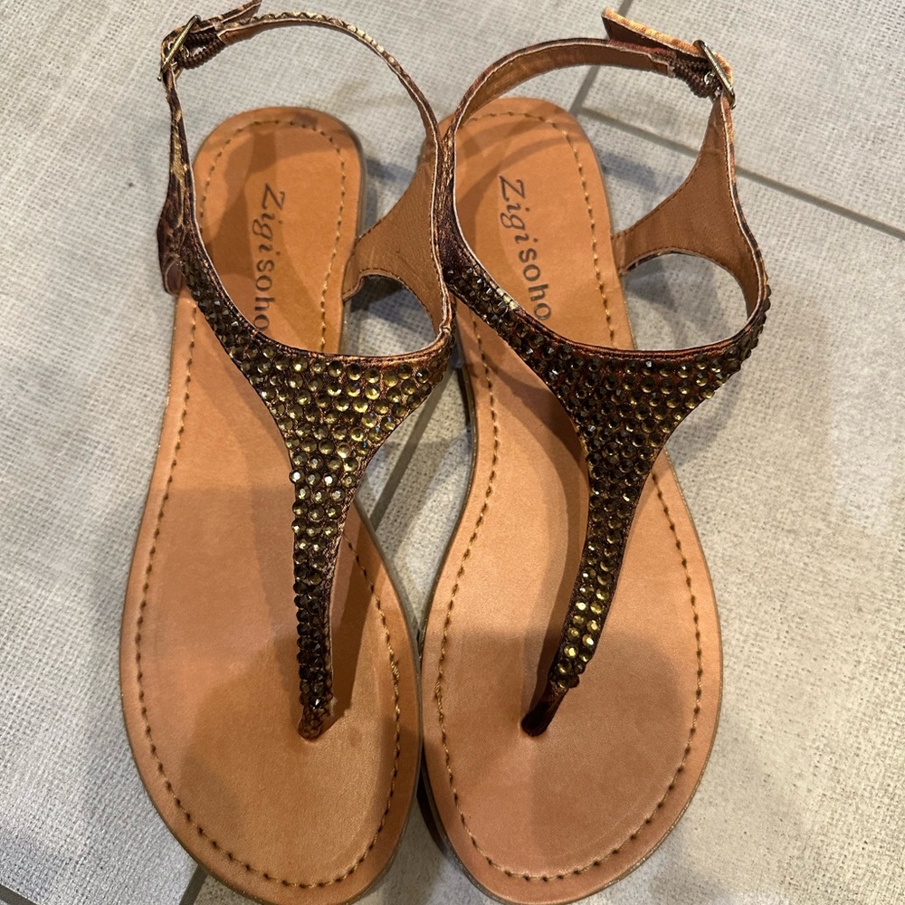 Brand new Zigi Soho sandals. Size 7